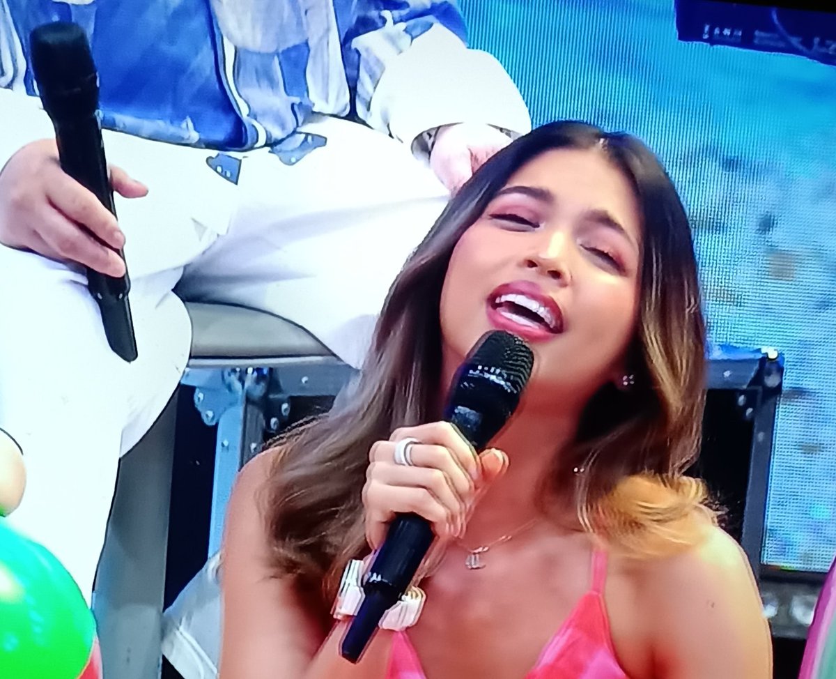 PHENOMINAL STAR MAINE MENDOZA tweet media