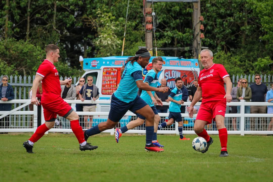 ElyCityFC's tweet photo. 📸 Pictures from today’s Ely City Legends charity game in memory of Gary Creak, raising funds for Cancer Research. 

Some older bodies, but don’t lose the energy or way to play! 
Return of some heroes to grace the Demcom again! 

#RobinsForever #uptheRobins
#legendsReturn https://t.co/TYBzryZn4c