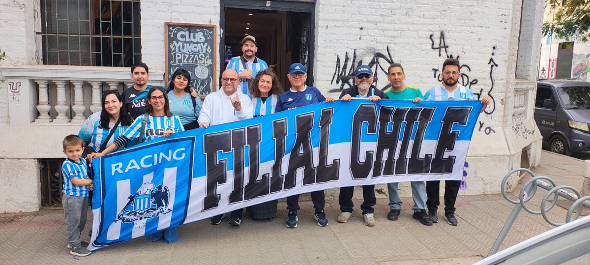 ChileFilialRC's tweet photo. 🩵ESTAMOS EN OCTAVOS🩵

Partido mal jugado, con VAR, ayuda de otros resultados...pero estamos en Octavos del Apertura 2026, gracias a los integrantes de @ChileFilialRC presentes

🩵🤍AGUANTE RACING🩵🤍
#RacingClub
#VamosRacing
#RacingChile
#TorneoApertura2026
#RacinguistasEnChile https://t.co/co02KKEovR
