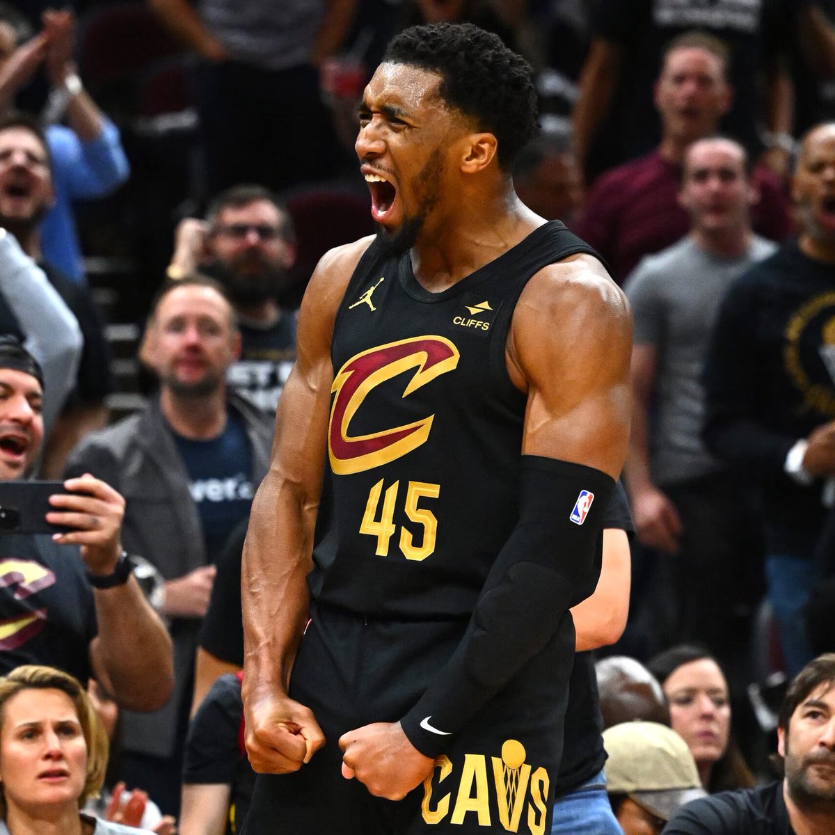 Legion Hoops tweet media