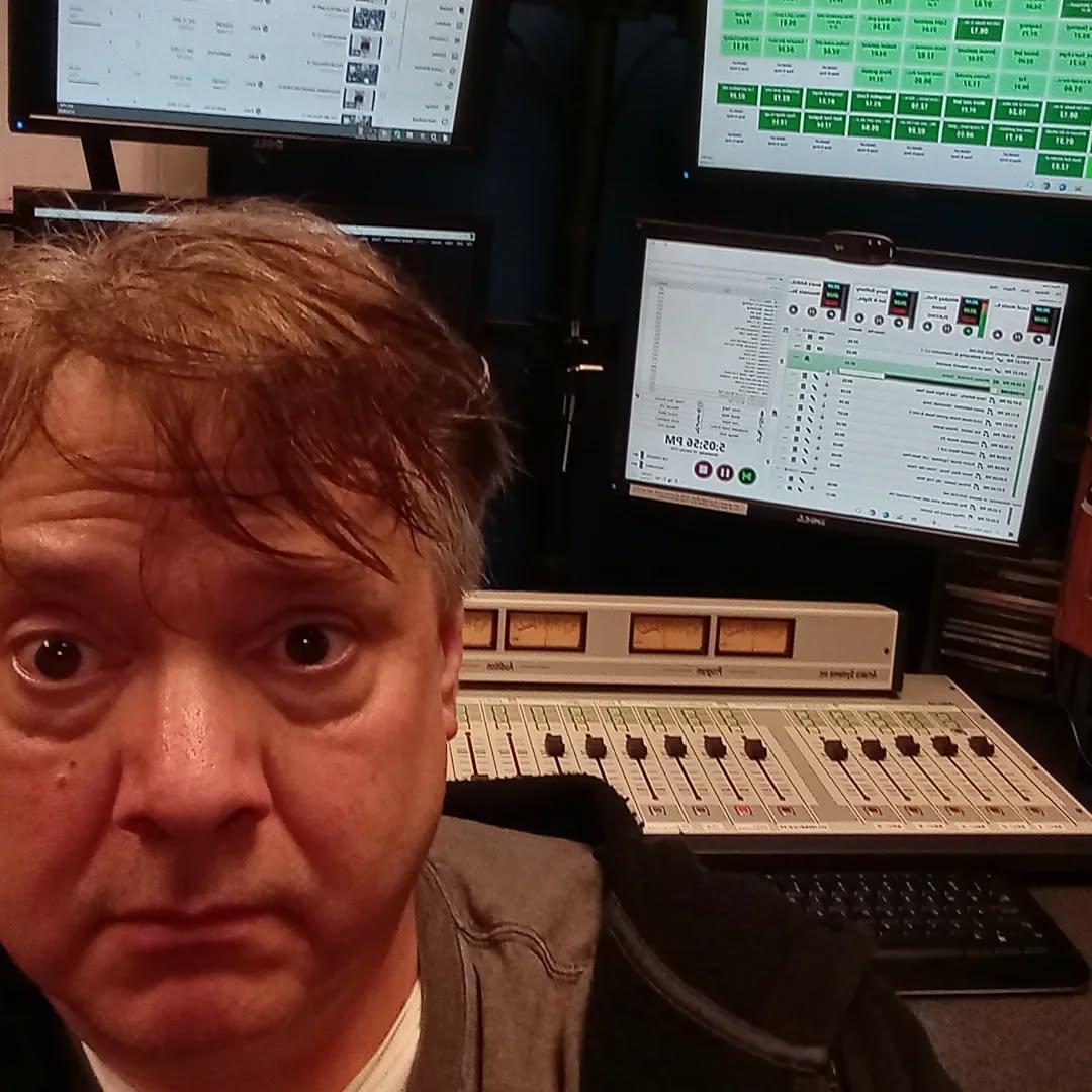 chris_mcv's tweet photo. @CoachDanGo I am a DJ at a local college radio station and loving it! https://t.co/DwA7vikOHL