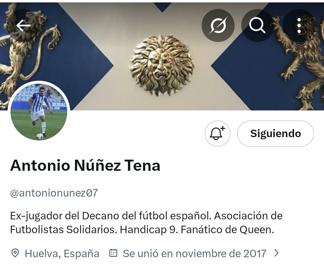fjpv82's tweet photo. @palestraTM Y si te fijas en su bio, este tío es oro molio https://t.co/QYj6wfgwjf