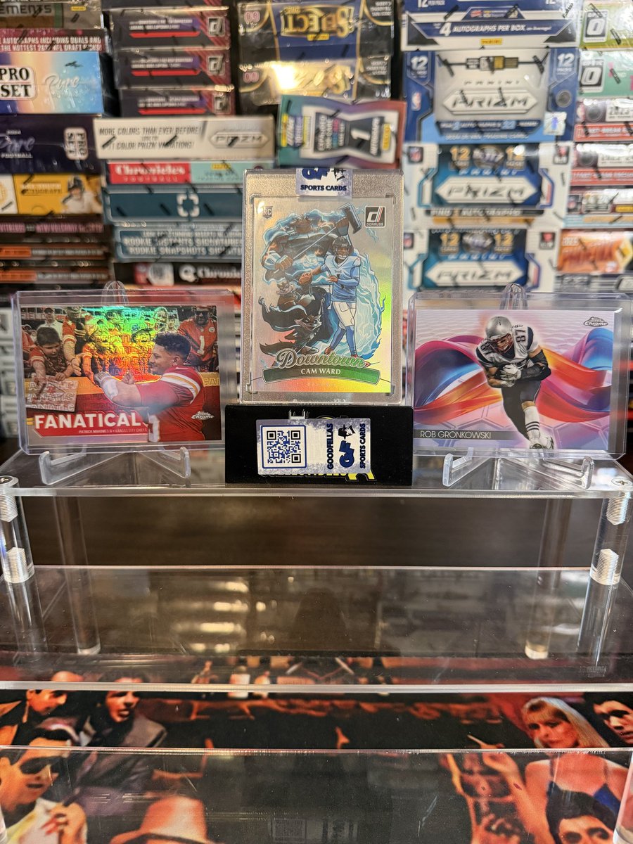 FellasCards's tweet image. Check out these monsters from the break @CardPurchaser!!!

#camward #downtown #toppschrome @Topps #Gronk
