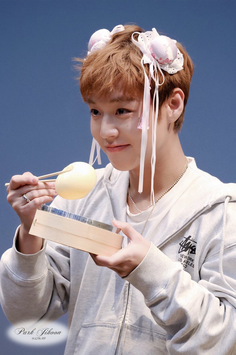 하루🐇 tweet media