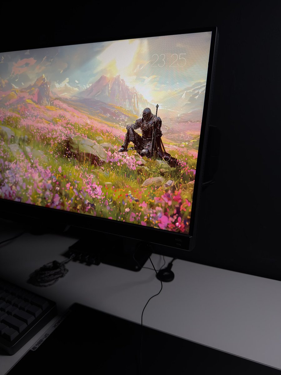 Sunday Desk Setup! I hope your week has been great and that the next week will be even better! I got some nice things planned for my setup..😏

And thank you to <a href="/__BoIo/">Bolo</a> for the idea of sunday desk setup!
#desksetup