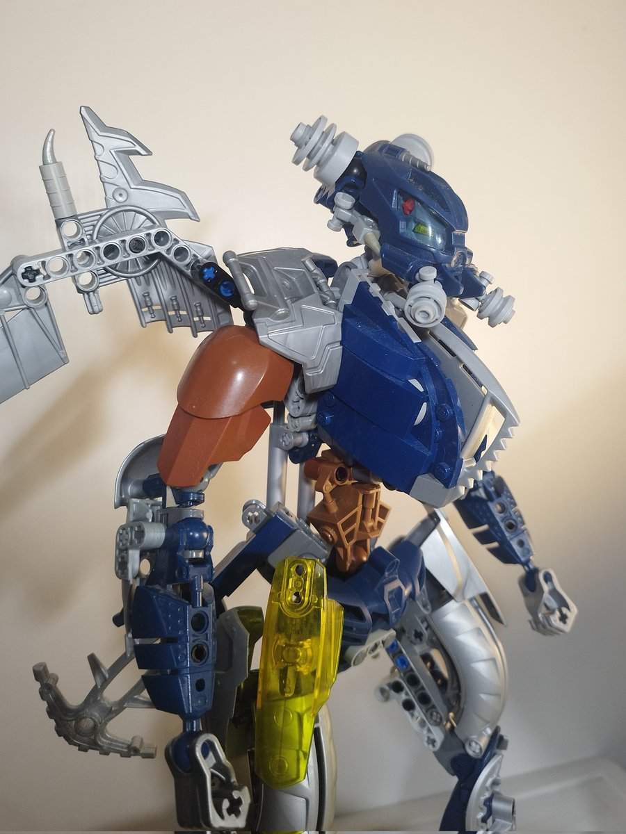 toa owy 𝑴𝑶𝑪𝒊𝒔𝒕 tweet media