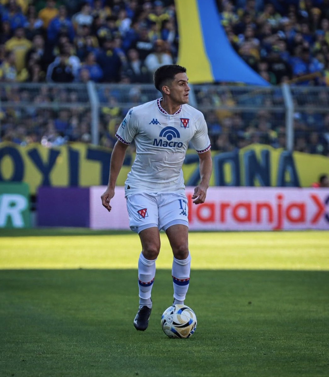 Legion_Roja's tweet image. 🏆 Liga Profesional ⚽️

🇦🇷 Rosario Central 1️⃣ - 1️⃣ Tigre 🇦🇷

⚪️⚪️ Guillermo Soto 🇨🇱 fue titular y jugó todo el partido en el cuadro visitante.

Calificación: 6,5.

🟡🔵 Vicente Pizarro 🇨🇱 no fue citado en los locales.

#LigaProfesional #Tigre #Soto #FutbolChile