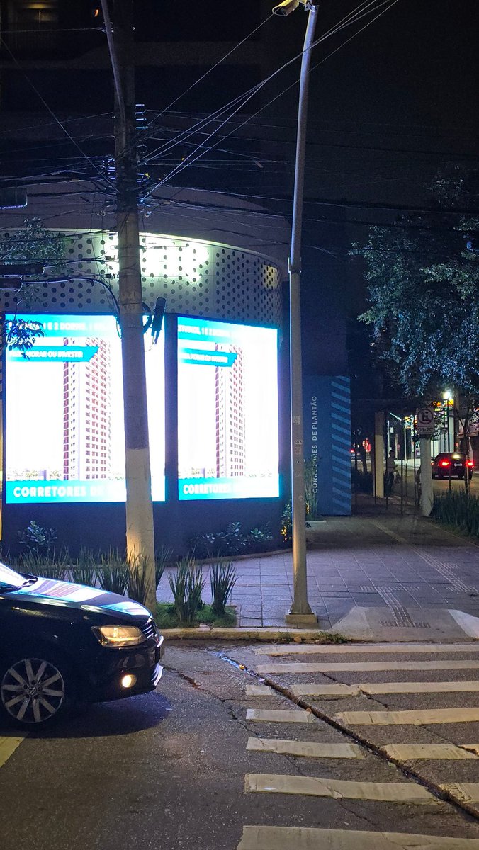 ldeodato's tweet photo. @NabilBondukiSP Vereador, esse tipo de painel não fere a lei cidade limpa? Na Teodoro, esquina com a Cônego. https://t.co/noWbkVQypf
