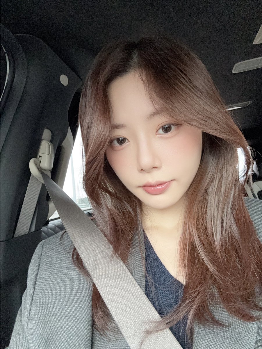 지유야 오늘도 행복한 하루! ٩(๑> ₃ < )۶♥