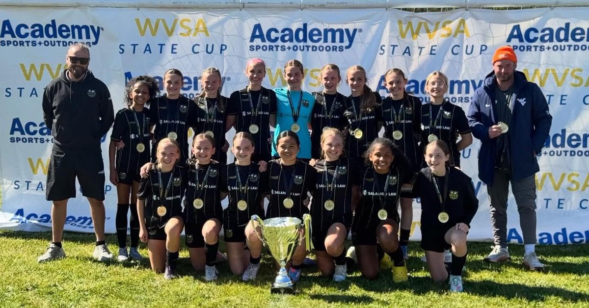 AndyHarra's tweet photo. 2013G State Champs * 2
2011G State Champs * 5

Onto @usyscups Nationals in TN https://t.co/ryB8hKJukr
