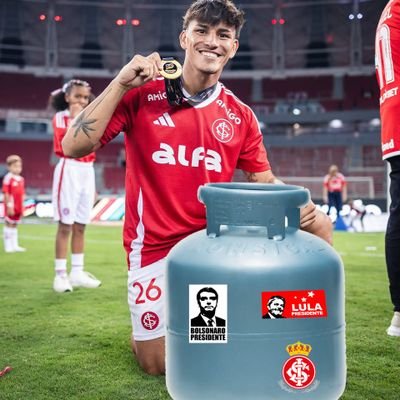 pasqual4's tweet photo. Não sirvo não sirvo não sirvo

Traio a esposa
Sou baixo 
Uso Mullet em 2026
Sou infiel 

NÃO SIRVO https://t.co/zPx0WOXrDS