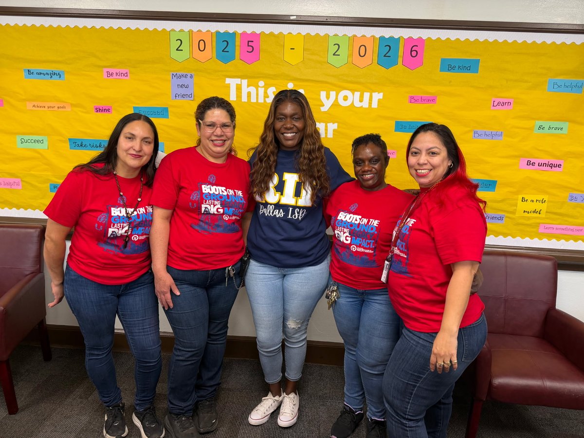 BStoreyLeader's tweet photo. I truly appreciate the love my amazing teachers and staff showed me on Principal Appreciation Day. I’m blessed to lead such a caring group of educators 🥰 #ThisisMYSTOREY🦅 https://t.co/MJmDIs9m9J