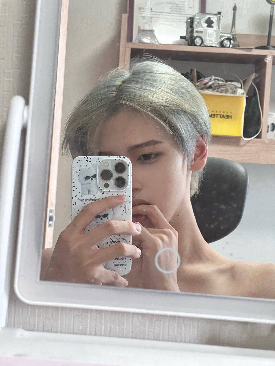 뮨.. tweet media