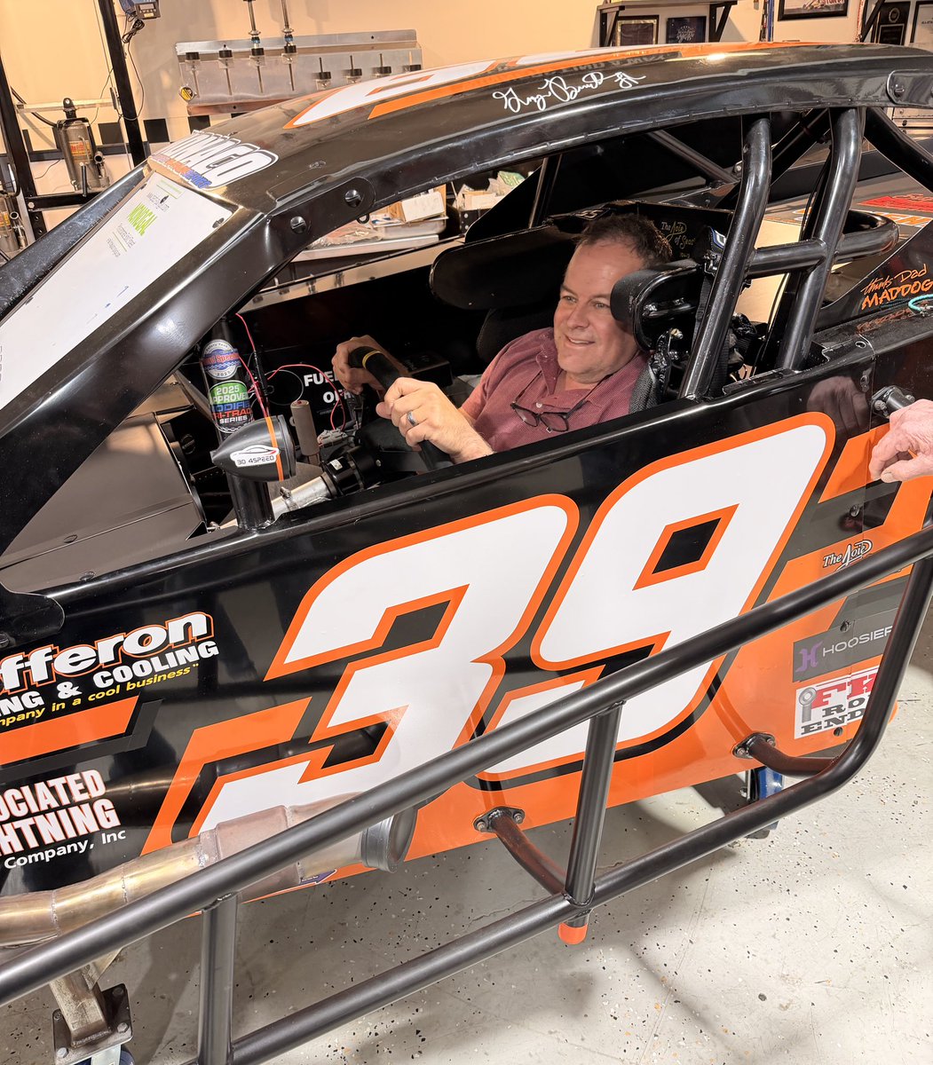 JerryNadeau01's tweet photo. Mad Dog and Mad Pup Bessette showing me around their car! @MonacoMods https://t.co/5DY4rKEIwv