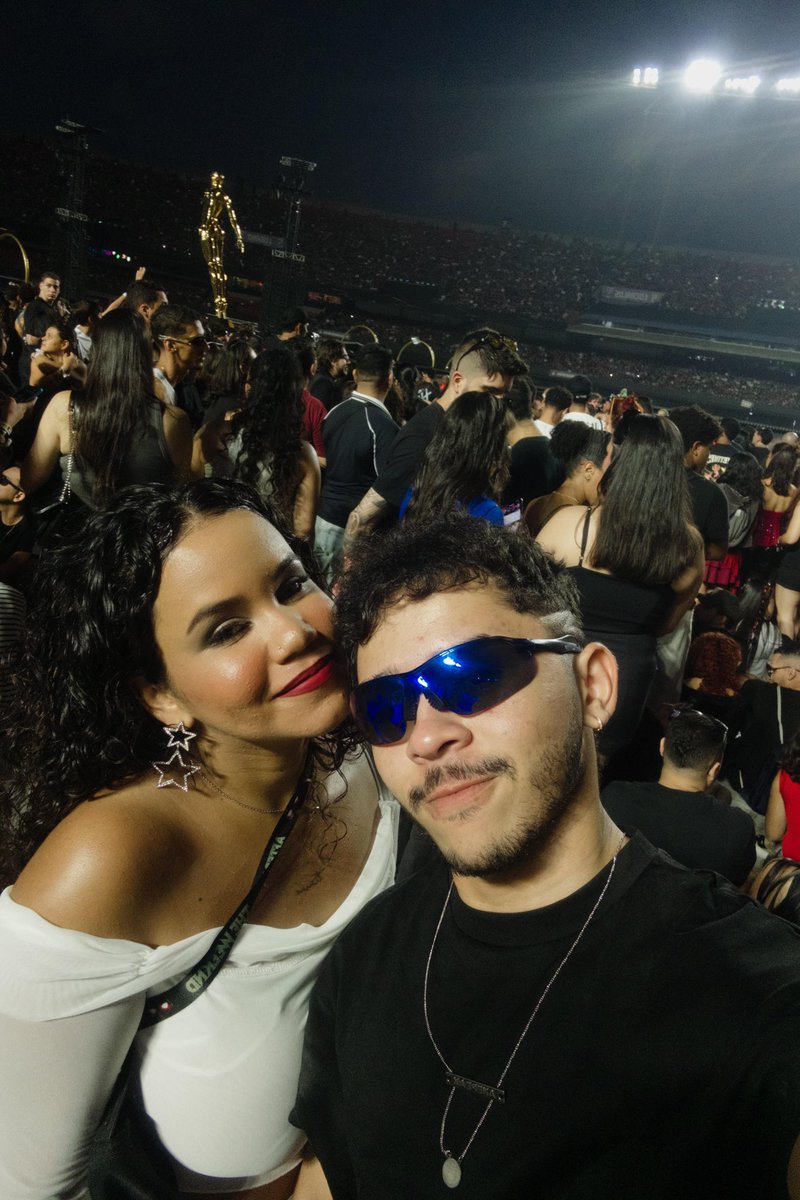 hellemvh's tweet photo. A melhor noite de todas! ❤️🔥#afterhourstildawn https://t.co/RNDyb7EBJz