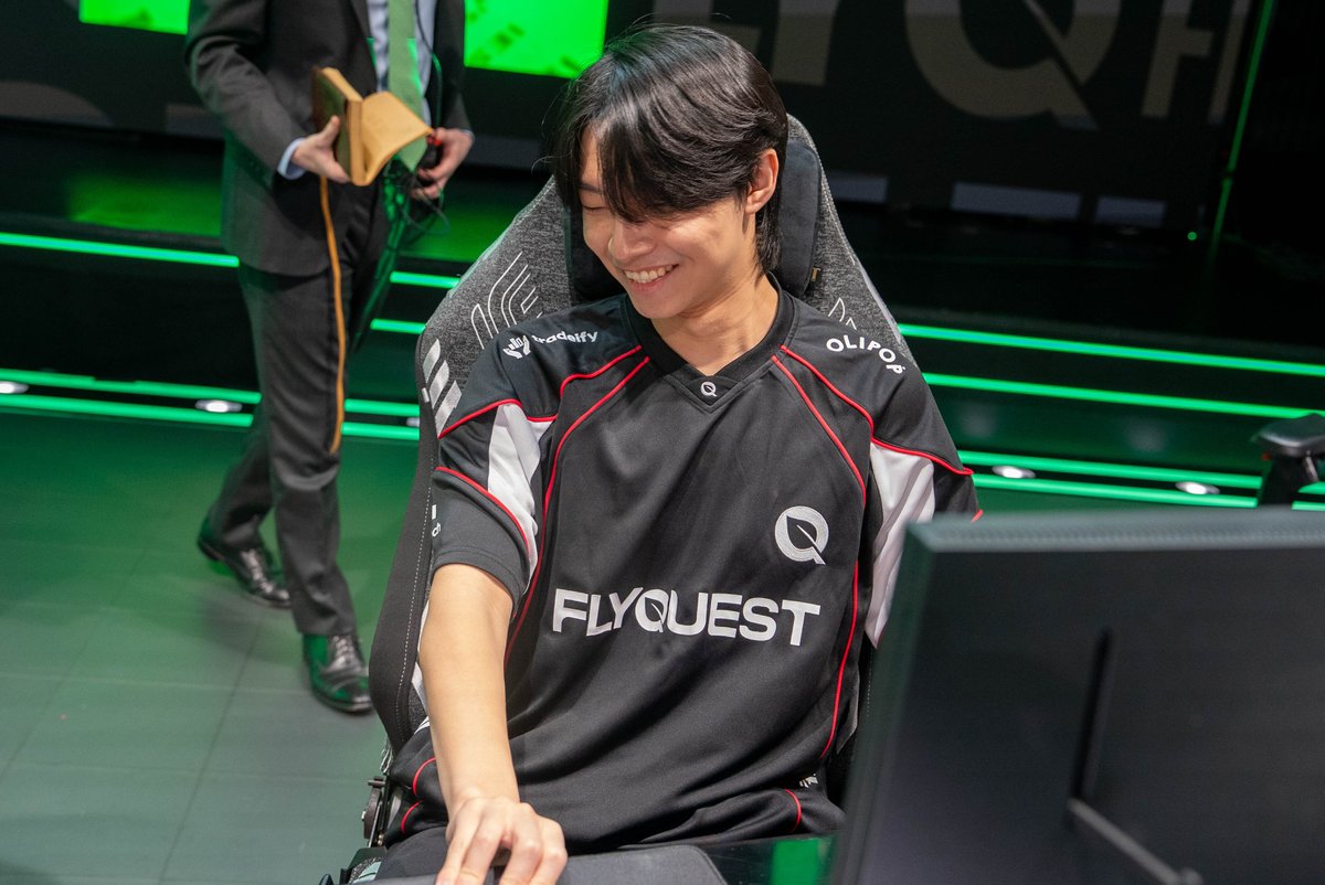 FlyQuest tweet media