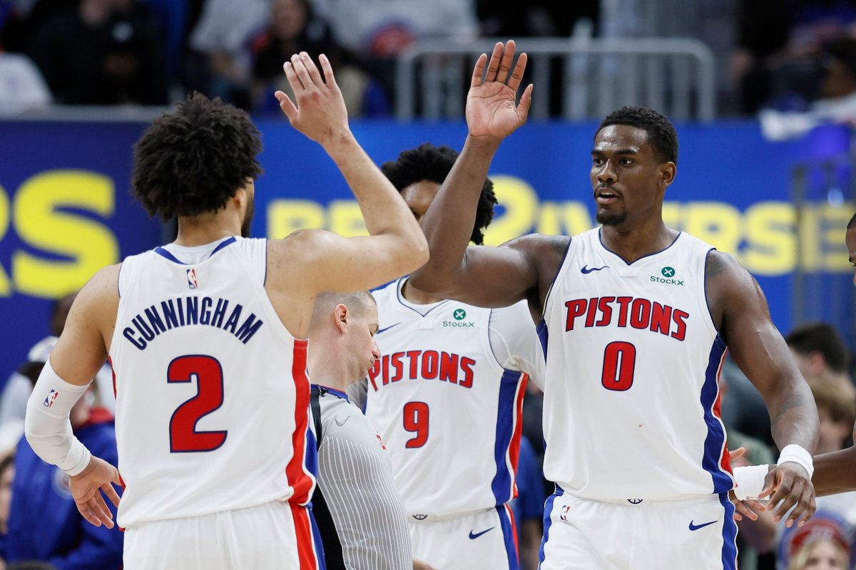 TrashTalk_fr's tweet photo. 🚨 VICTOIRE DES PISTONS 116-94 !

Menés 3-1, les Pistons valident leur remontada face au Magic en s'imposant logiquement dans le Game 7.

Cade Cunningham et Tobias Harris excellents, Daniss Jenkins hyper précieux en sortie de banc, Jalen Duren qui fait son meilleur match de la série, et la défense égale à elle-même.

Detroit affrontera soit Cleveland soit Toronto en demi-finale de Conférence Est !