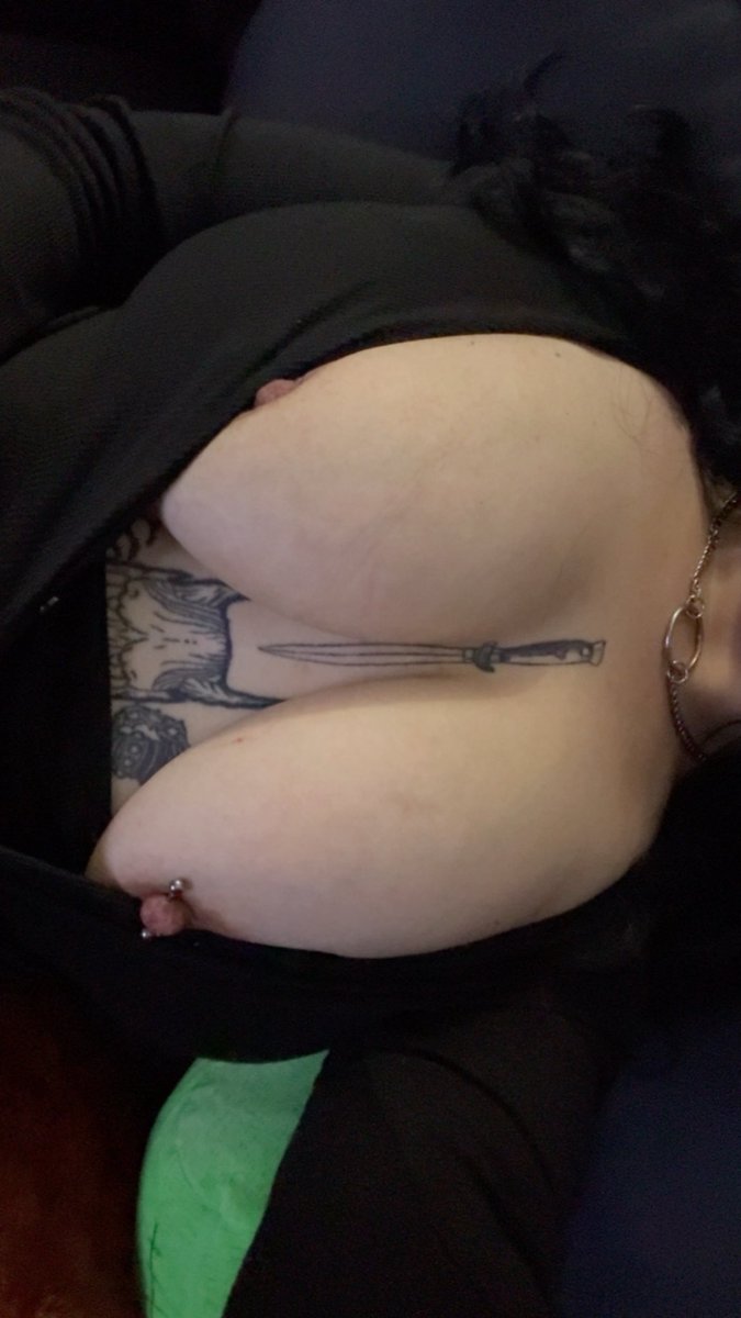 ★ $10 dm fee bimbo ★ tweet media