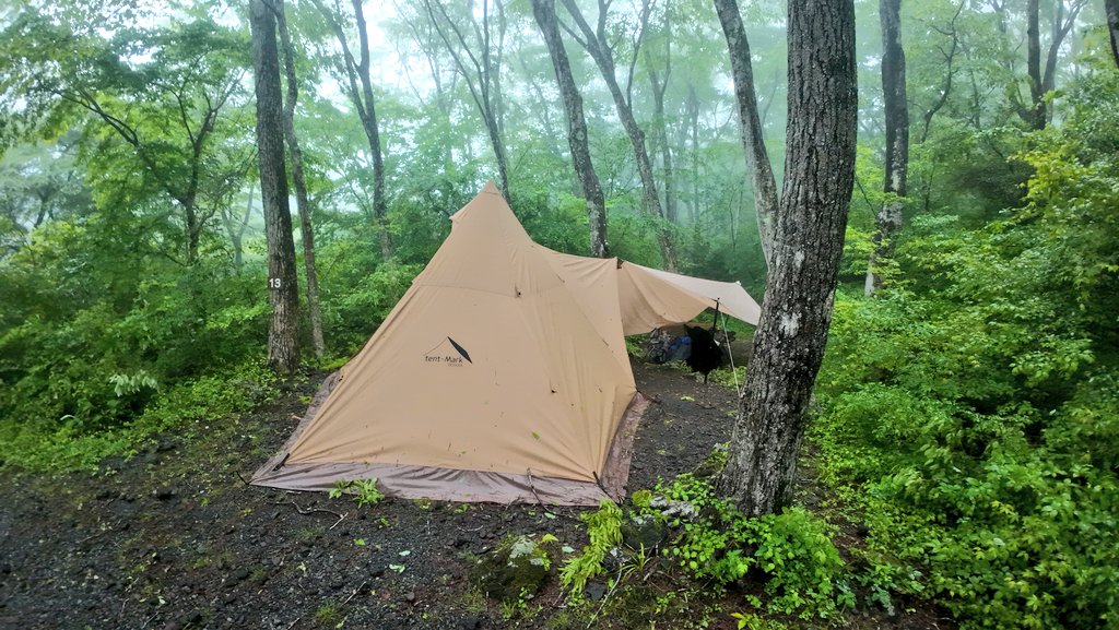 de2lv01's tweet photo. GWキャンプ3日目の朝です
昨晩から今朝にかけてずっと大雨でしたがどうにか朝を迎えられました👍️ https://t.co/dTpOM5GH8p