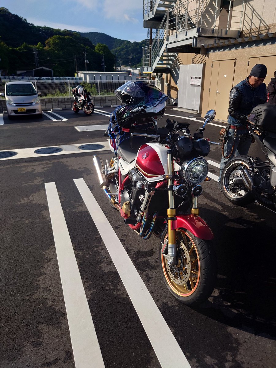 mao4899's tweet image. 四国ツーリング2日目出発です❗️

#CB1300SF