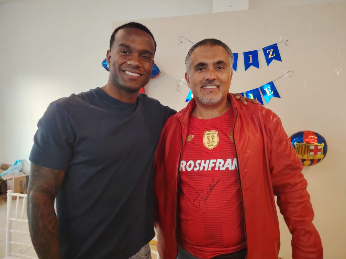 MEXLIBAN's tweet photo. #MasQueUnPartido Vamos Diablos !!!! https://t.co/789iQBi79S