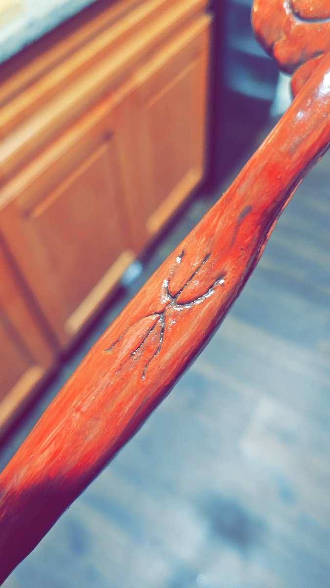 BlackUniGryphon's tweet image. #RuYi handle 

🪄☯️🧙‍♀️🧙🏾‍♂️ My #CustomMade #DIY #WIP #wand #WizardingWorld #Taoist #HarryPotter #sculpy #sculpture #CustomDesign #art #project #ArtProject #painting 
Ancient #Chinese "mu" (wood) also #Vajra