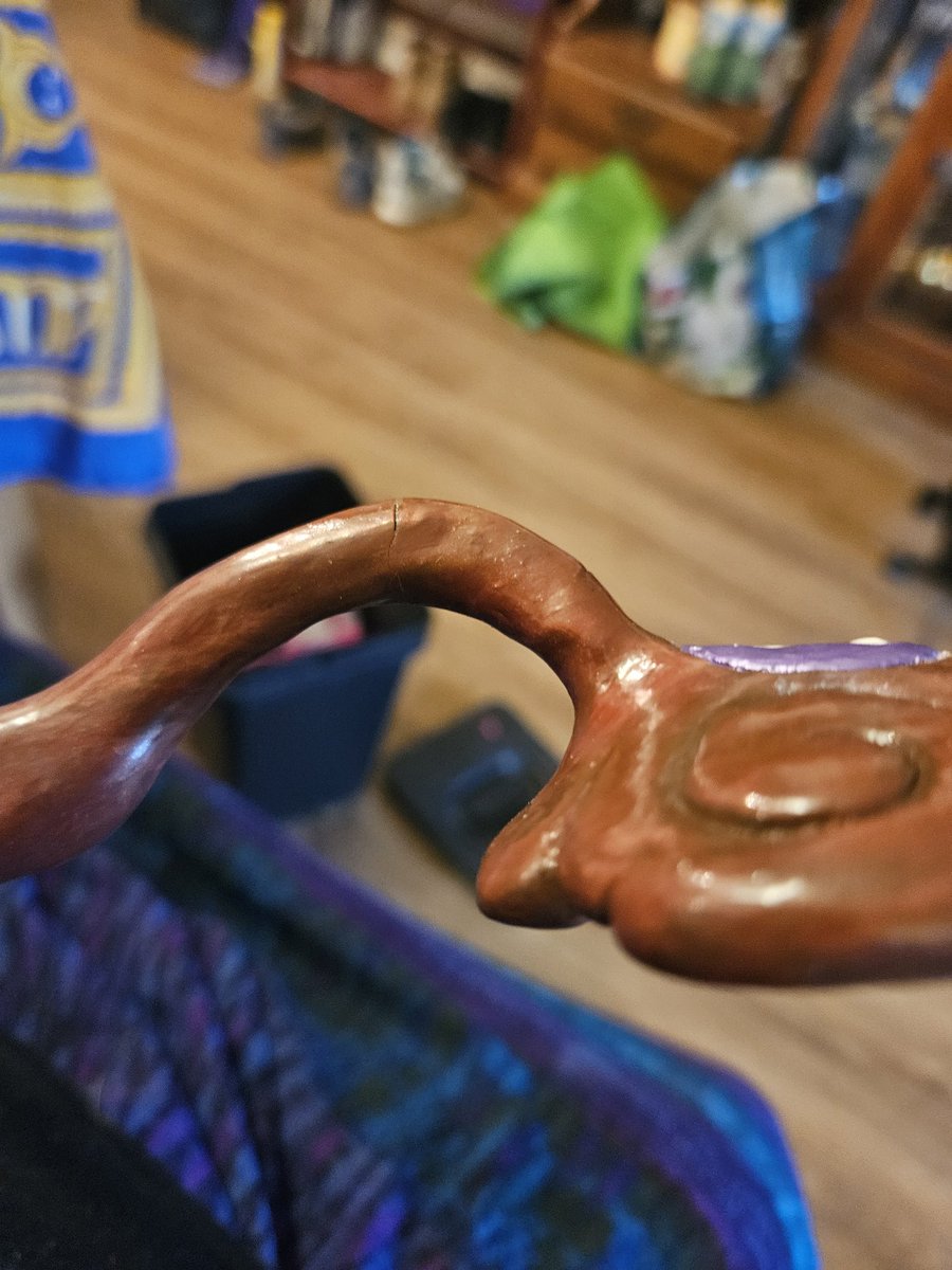 BlackUniGryphon's tweet image. RuYi handle 

🪄☯️🧙‍♀️🧙🏾‍♂️ My #CustomMade #DIY #WIP #wand #WizardingWorld #Taoist #HarryPotter #sculpy #sculpture #CustomDesign #art #project #ArtProject #painting