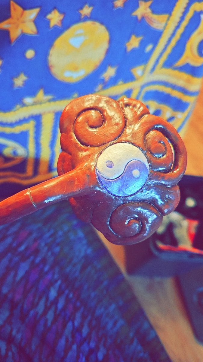 BlackUniGryphon's tweet image. RuYi handle 

🪄☯️🧙‍♀️🧙🏾‍♂️ My #CustomMade #DIY #WIP #wand #WizardingWorld #Taoist #HarryPotter #sculpy #sculpture #CustomDesign #art #project #ArtProject #painting