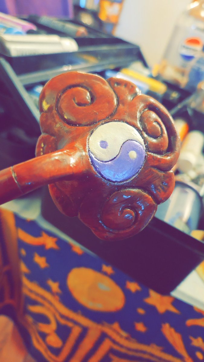 BlackUniGryphon's tweet image. RuYi handle 

🪄☯️🧙‍♀️🧙🏾‍♂️ My #CustomMade #DIY #WIP #wand #WizardingWorld #Taoist #HarryPotter #sculpy #sculpture #CustomDesign #art #project #ArtProject #painting