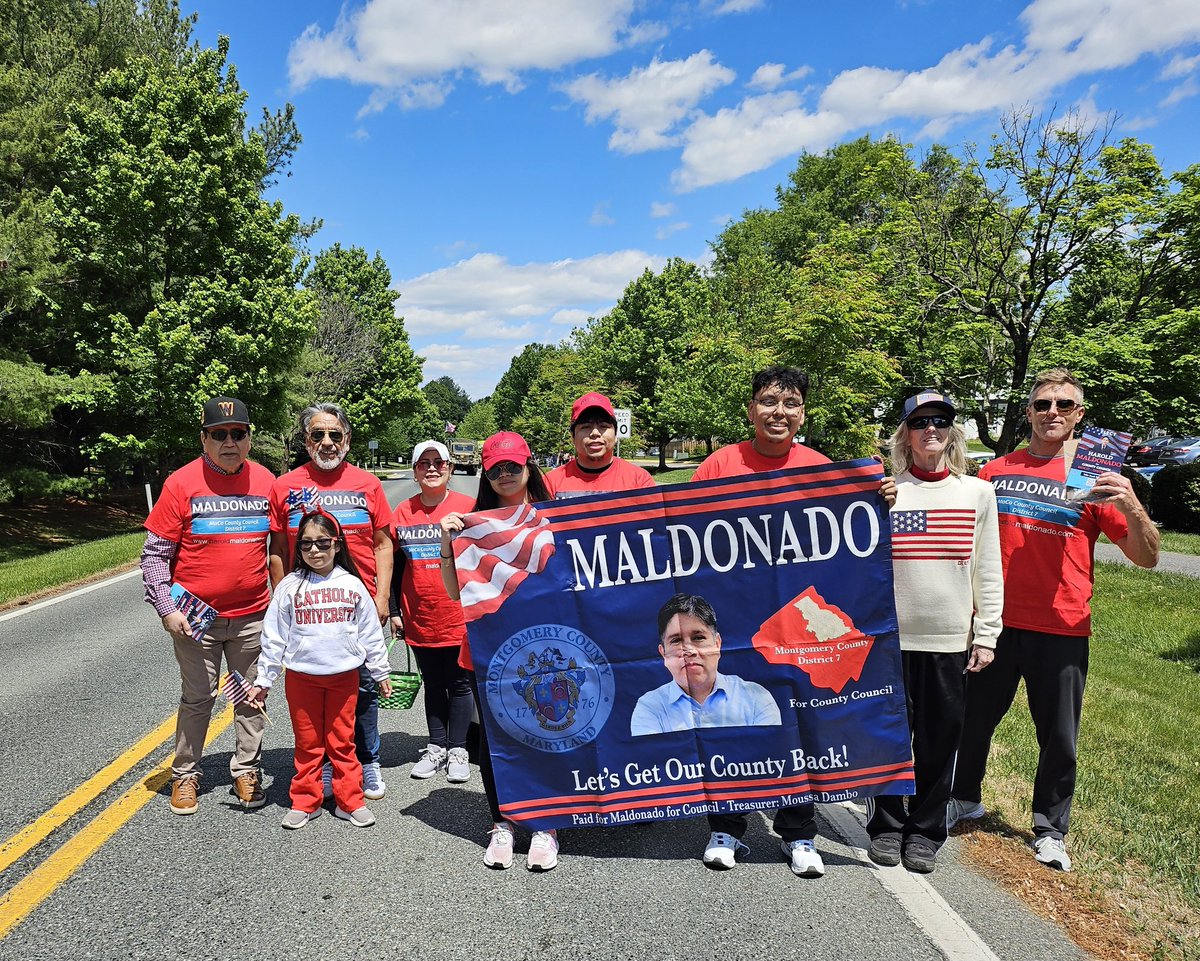 MocoResistance's tweet photo. 🇺🇸 Campaign Trail: It was fun to be part of the Olney Parade today. Lots of families and residents in attendance. 

Resounding support from #Olney residents who want change...now!!

Thank you Olney!!

#TakeBackMoCo
#LetsGetOurCountyBack https://t.co/qFY3dZPg1Y