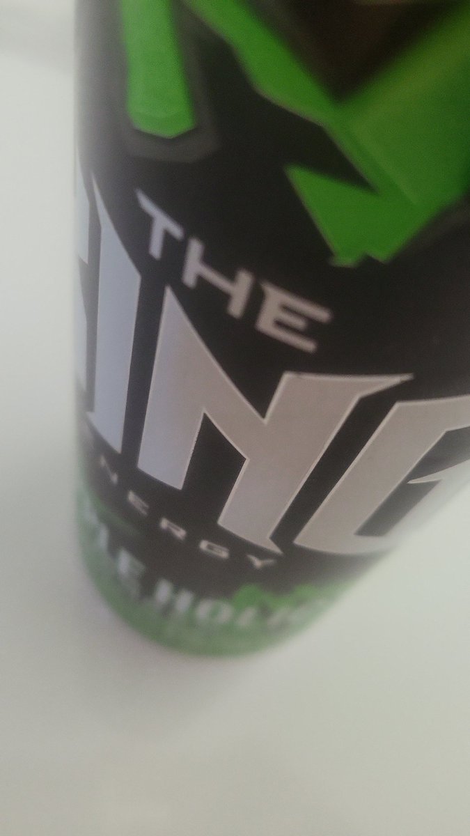 율 tweet media