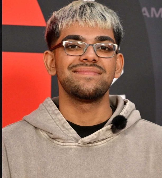 clip 🛸 tweet media