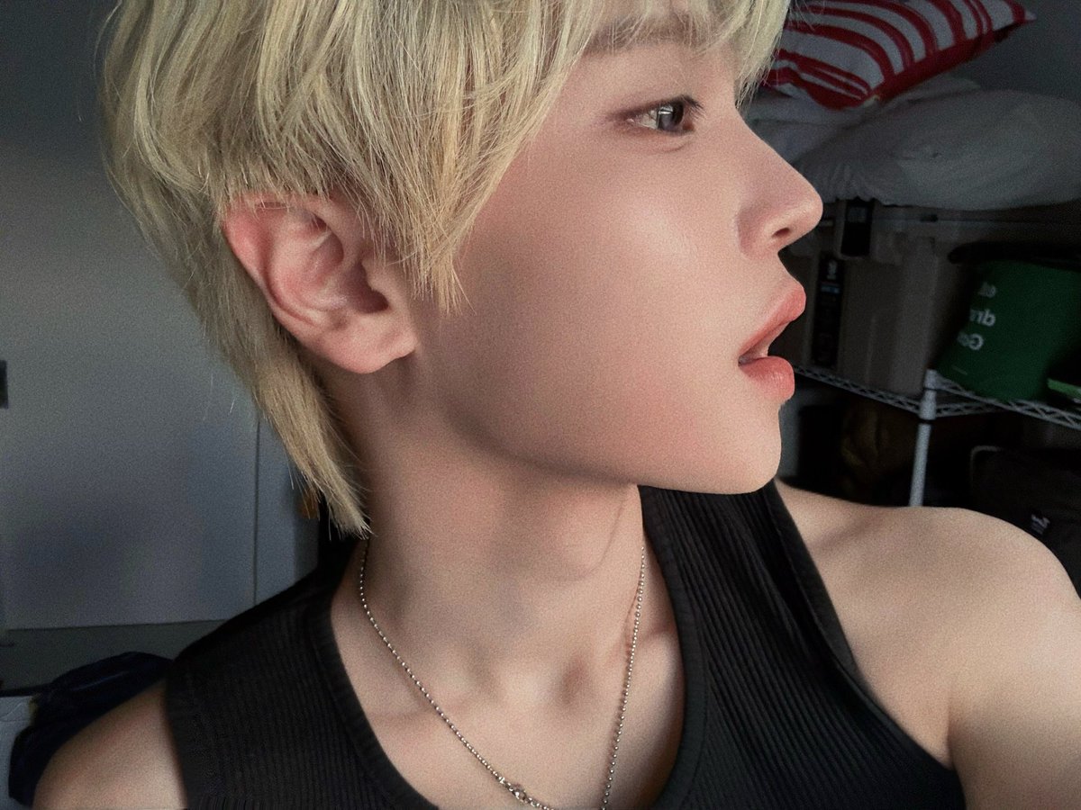 뮨.. tweet media
