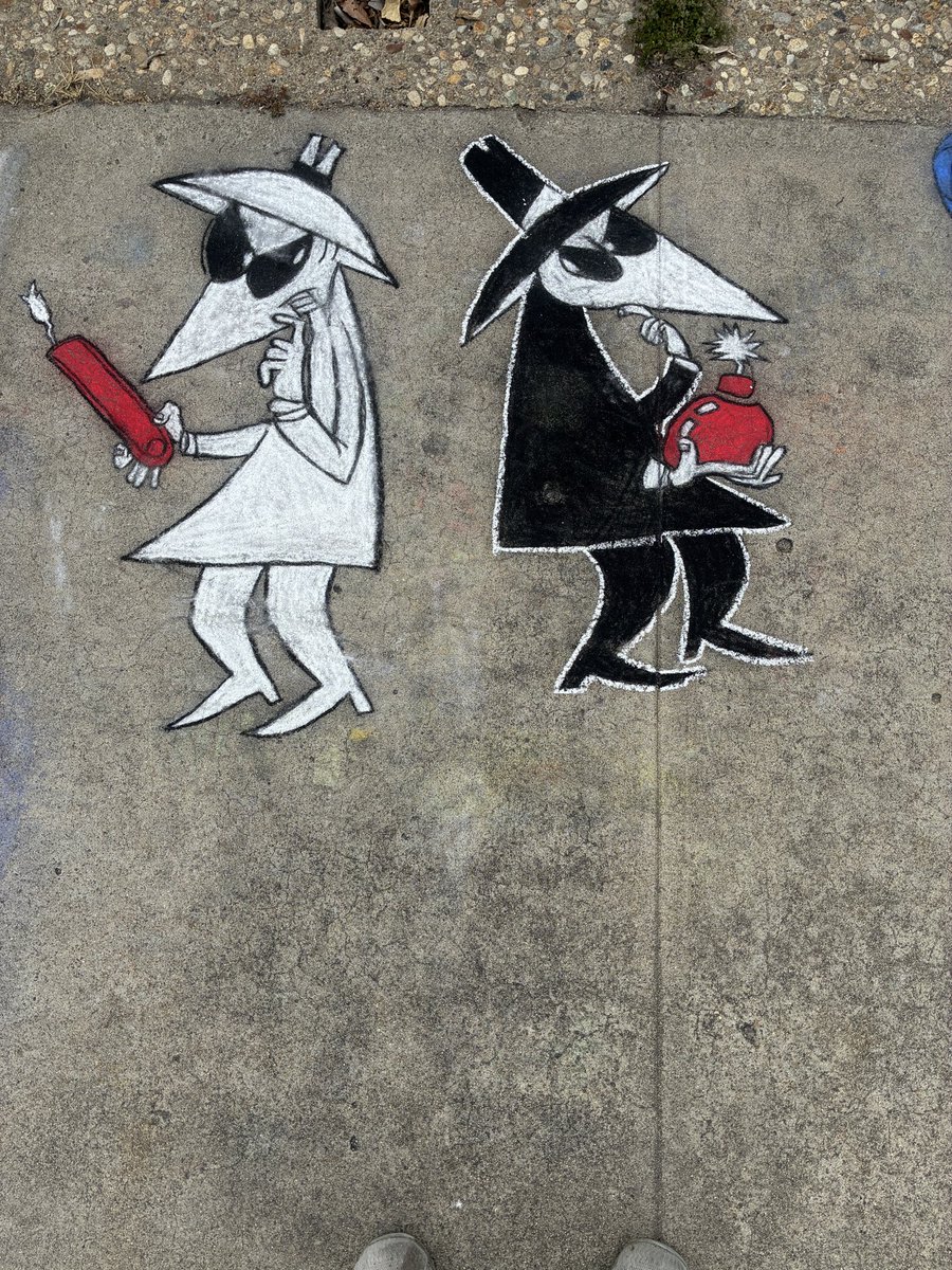HotRodWidow's tweet photo. Diabolical #MadMag #sidewalkchalk https://t.co/vpyybatvIQ
