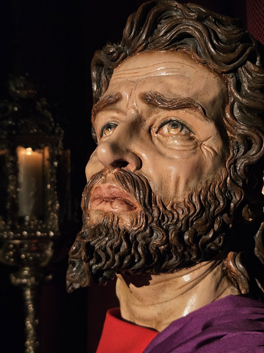 CenaJerez's tweet photo. Hoy Lunes 4 de mayo estarán en solemne ceremonia de Besamanos las imágenes de Santiago el menor y San Felipe Apóstol  en horario de 9 a 14:00 horas y de 17:30 a 21:00 horas https://t.co/32gnMcY7wC