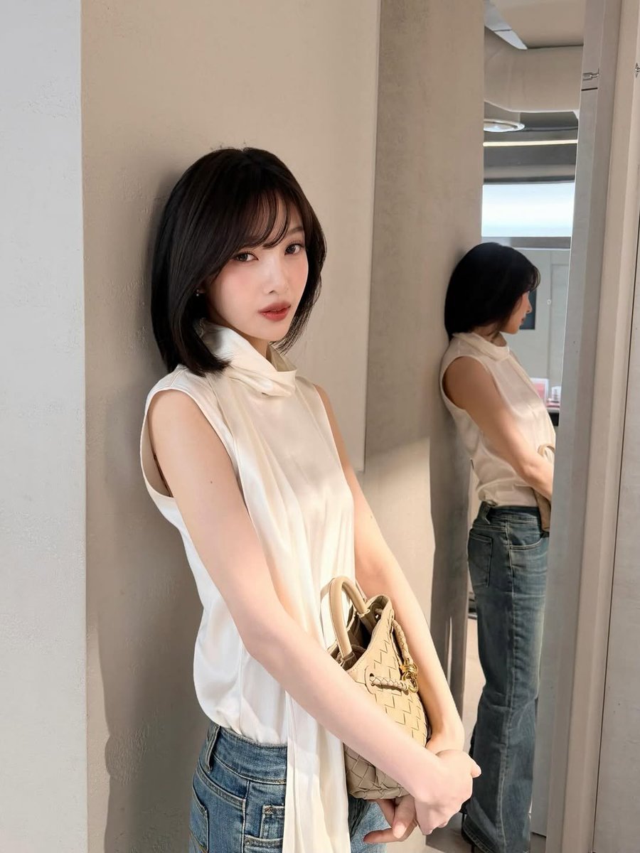 JOYful_global's tweet image. [naver blog] Joy’s recent casual styling

a fashion blog highlighted #JOY’s slim-fit denim styling and how her recent outfits show a more mature casual mood.

from refreshing charm to confident daily looks, her fashion presence keeps getting stronger.

#조이 #레드벨벳조이