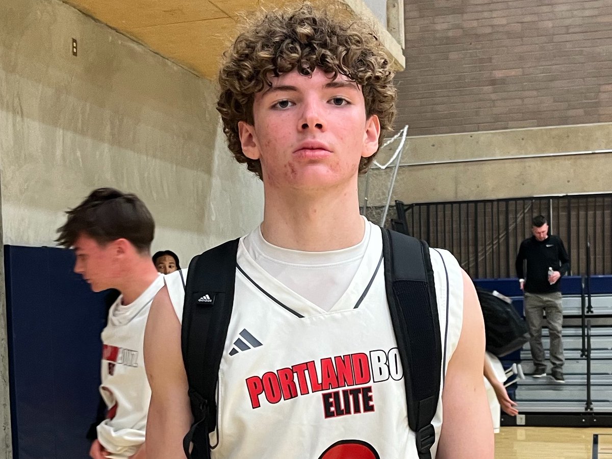 PrepHoopsOR's tweet photo. It wasn’t falling early but shooters shoot and that’s what @maxainsworth0 is. The Marshfield freshman got one to fall and the silky smooth lefty stroke started to hit all net. Some athletic forays to the basket as well as Portland Boyz won both their games in Sunday. https://t.co/Srv8l2tmWh