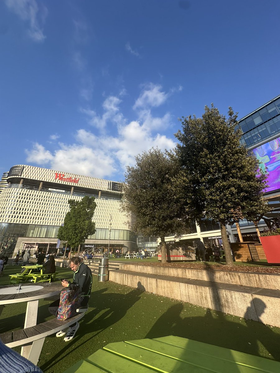 nadiaak32's tweet image. Westfield London

#London