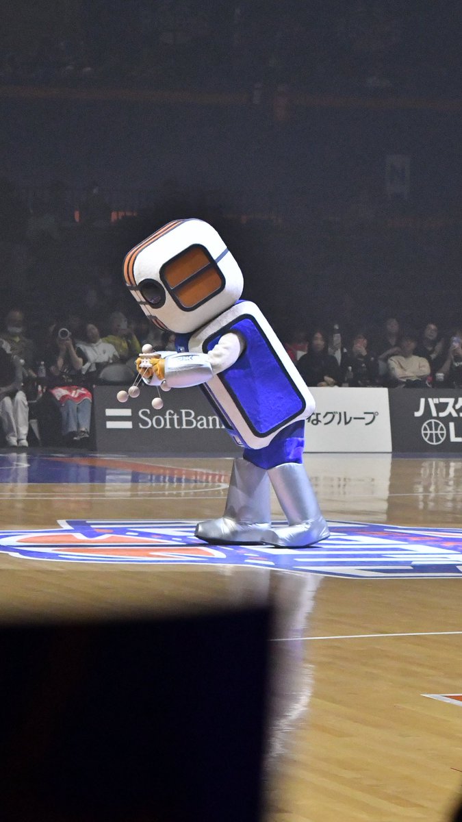 よた tweet media