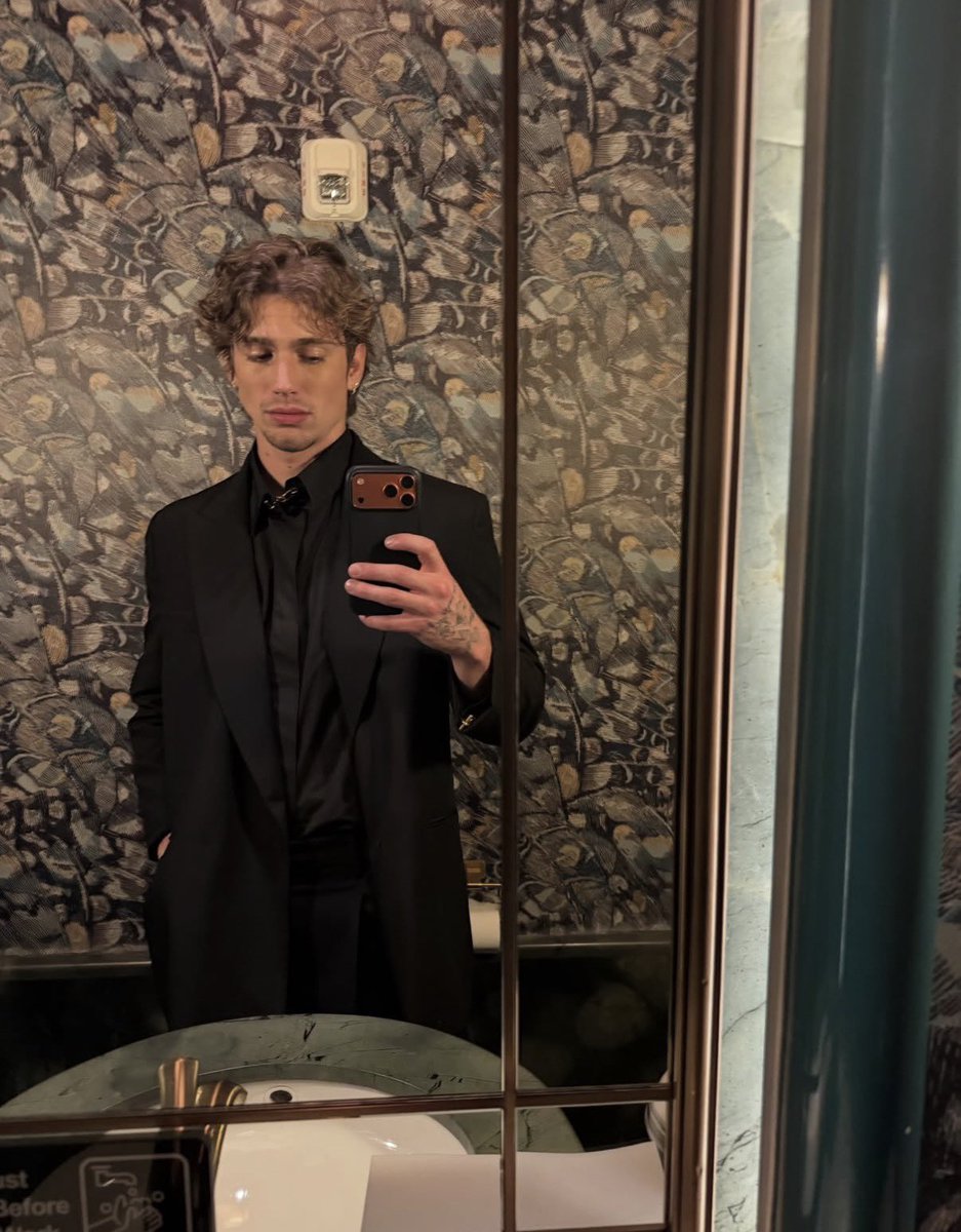 𝙳𝚊𝚒𝚕𝚢 𝕍 tweet media