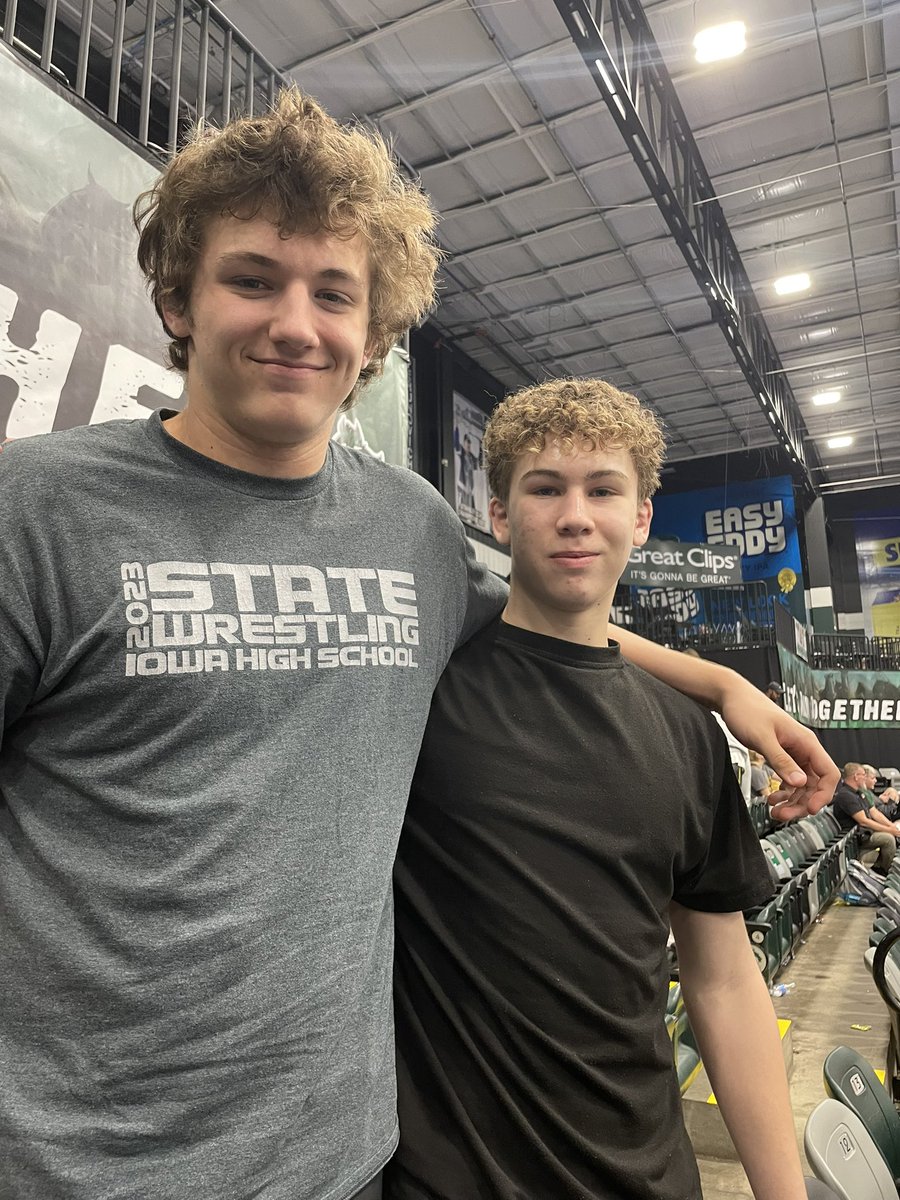 Jeff_Wrestling's tweet image. Jason and Jackson wrestled at Greco state today! 🤼 Jackson is our 4th place finisher! 👏 Congrats to all the J-Hawks that got out of their comfort zone and competed or practiced Freestyle and Greco! 💪
#wrestlingfamily
#bleedblue