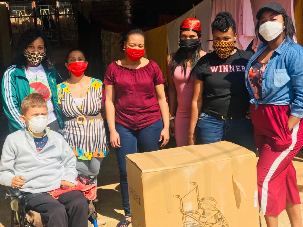 Kgoshigadi_Dee's tweet photo. We are calling upon good samaritans to support our initiatives which are non partisan nor political affiliation nor xenophobia nor  racism nor tribalism.
We careless about your color of your skin or your language neither your religion.
If you are willing to stretch your hands https://t.co/xwSkp7Wdlu for more information