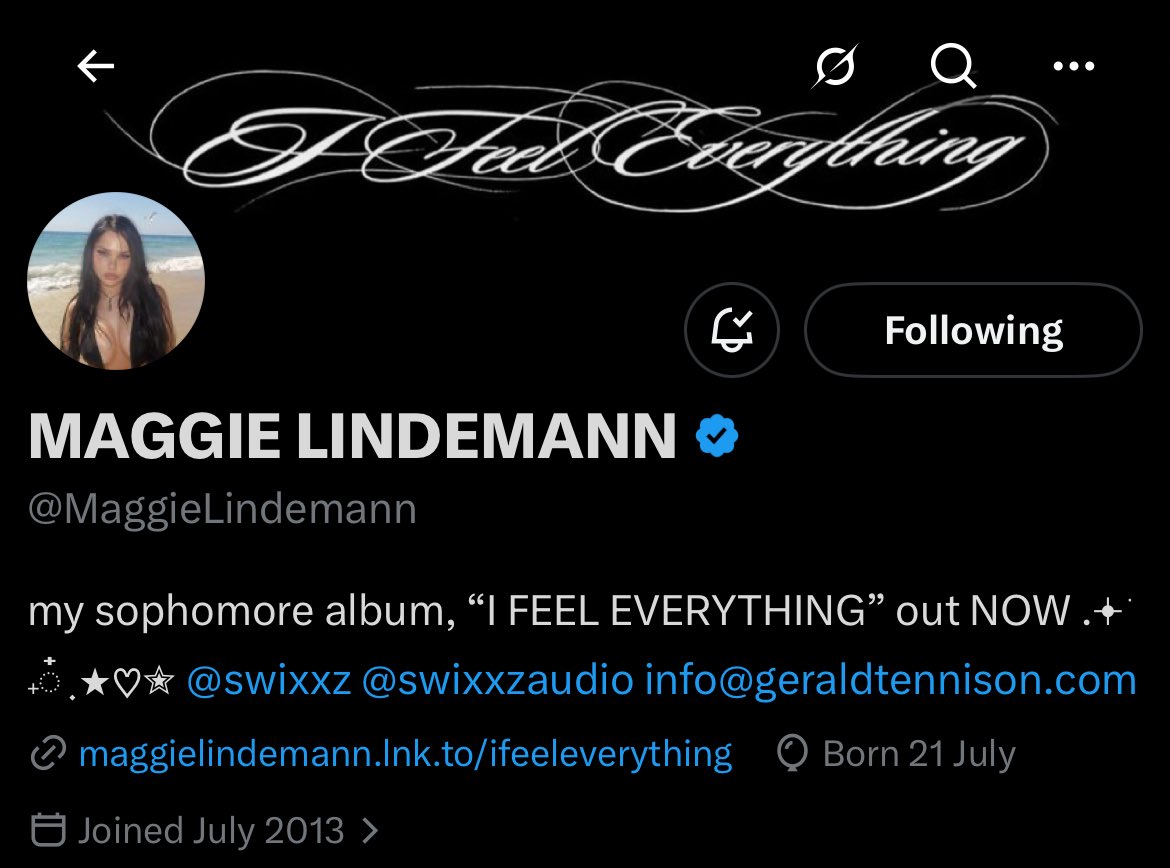 s ⚢ tweet media