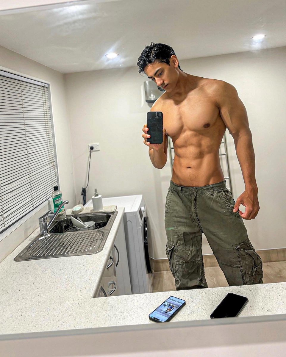 Brownboyfit tweet media
