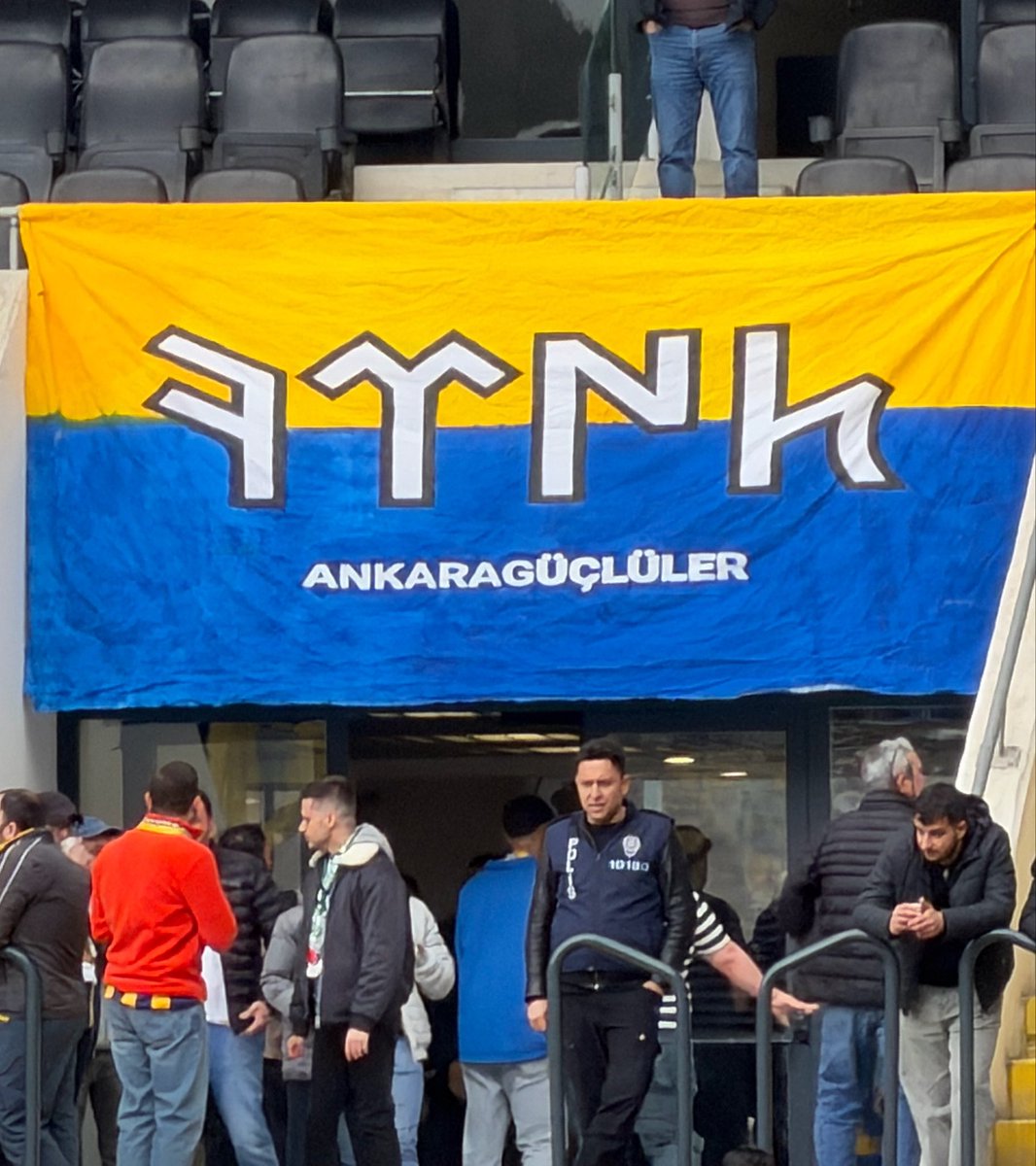 ahmethaksizoglu's tweet photo. @Ankaragucu Yaşa Varol Ankaragücüm 🇹🇷🐺🤘 https://t.co/1REcNgcCSU