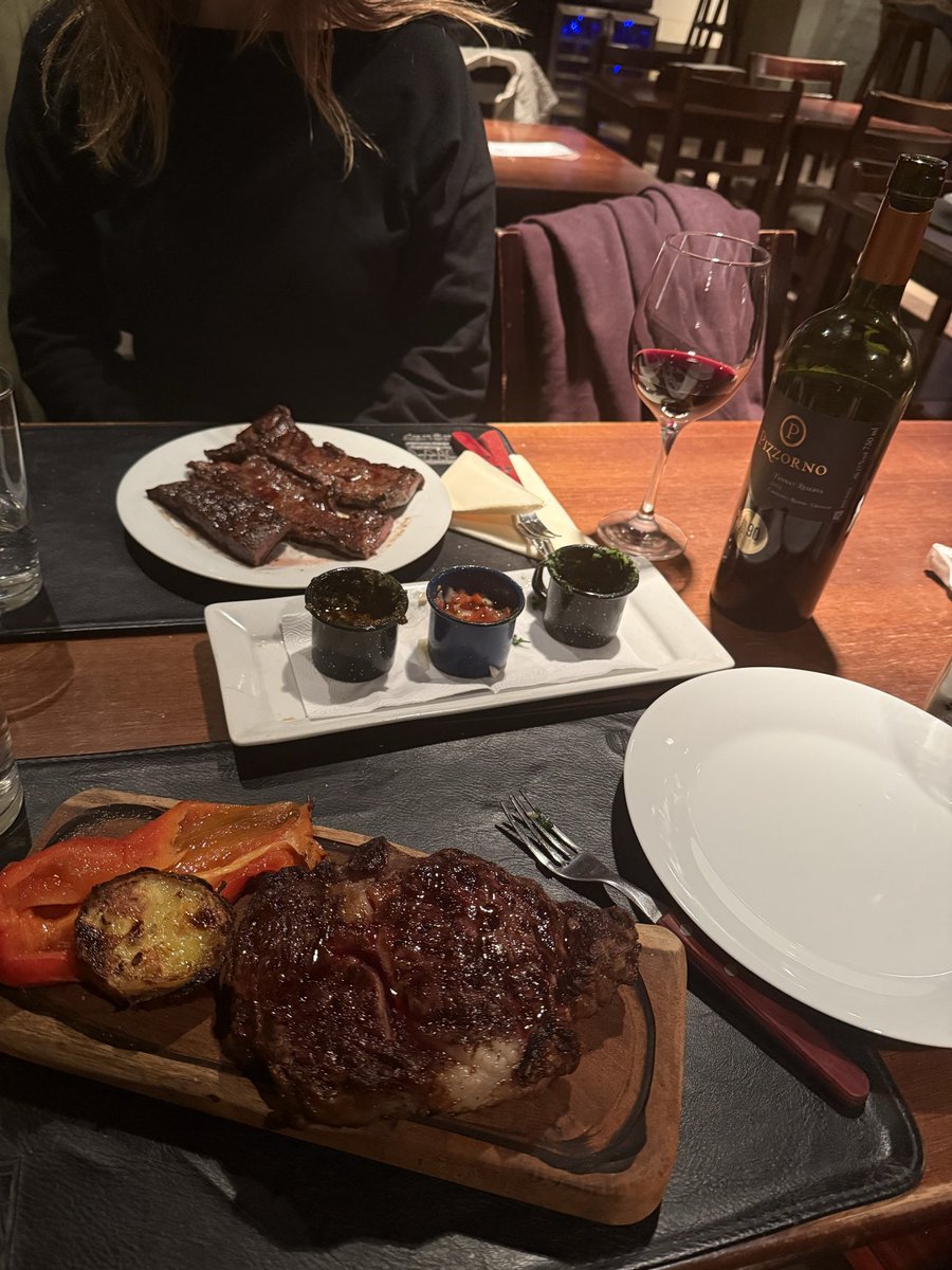 PepeElGranX's tweet image. This OR a dozen Oysters and 2 drinks at the Trump in Chicago - same price 

(The outdoor balcony at the Trump in #Chicago it best rooftop no comparison)

- restaurant in photo previously featured in NYT

- I take no responsibility for her steak cut choice

#Uruguay