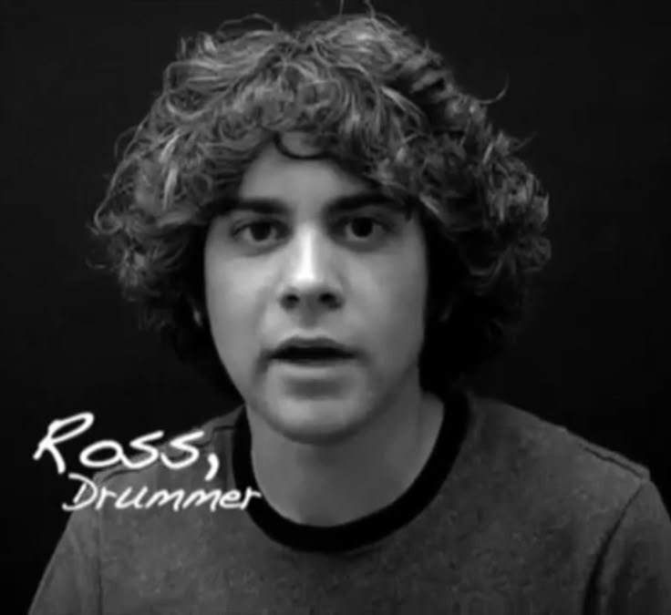 Averyonek_'s tweet photo. I like the Ross, Drummer 🩶🥁 https://t.co/vG8KnBX0VB