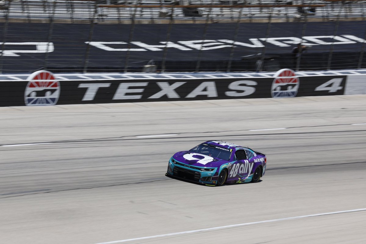 Bowman tweet media
