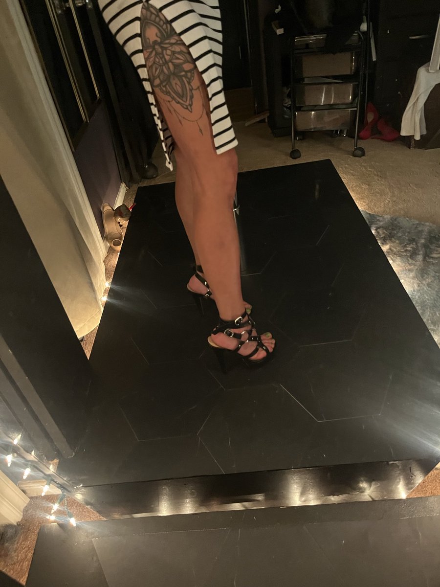 GoddessValeria tweet media