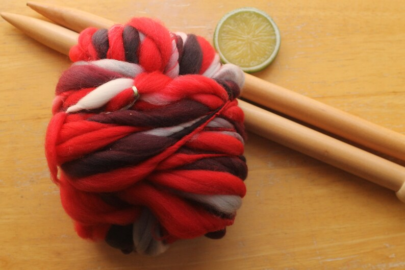 thefinelime's tweet photo. EXTRA soft! This skein of Signature Thick and Thin #yarn was #handspun from superfine, #superwashmerino
https://t.co/gHWouDHQJa via @Etsy https://t.co/Sf7asrGbpw